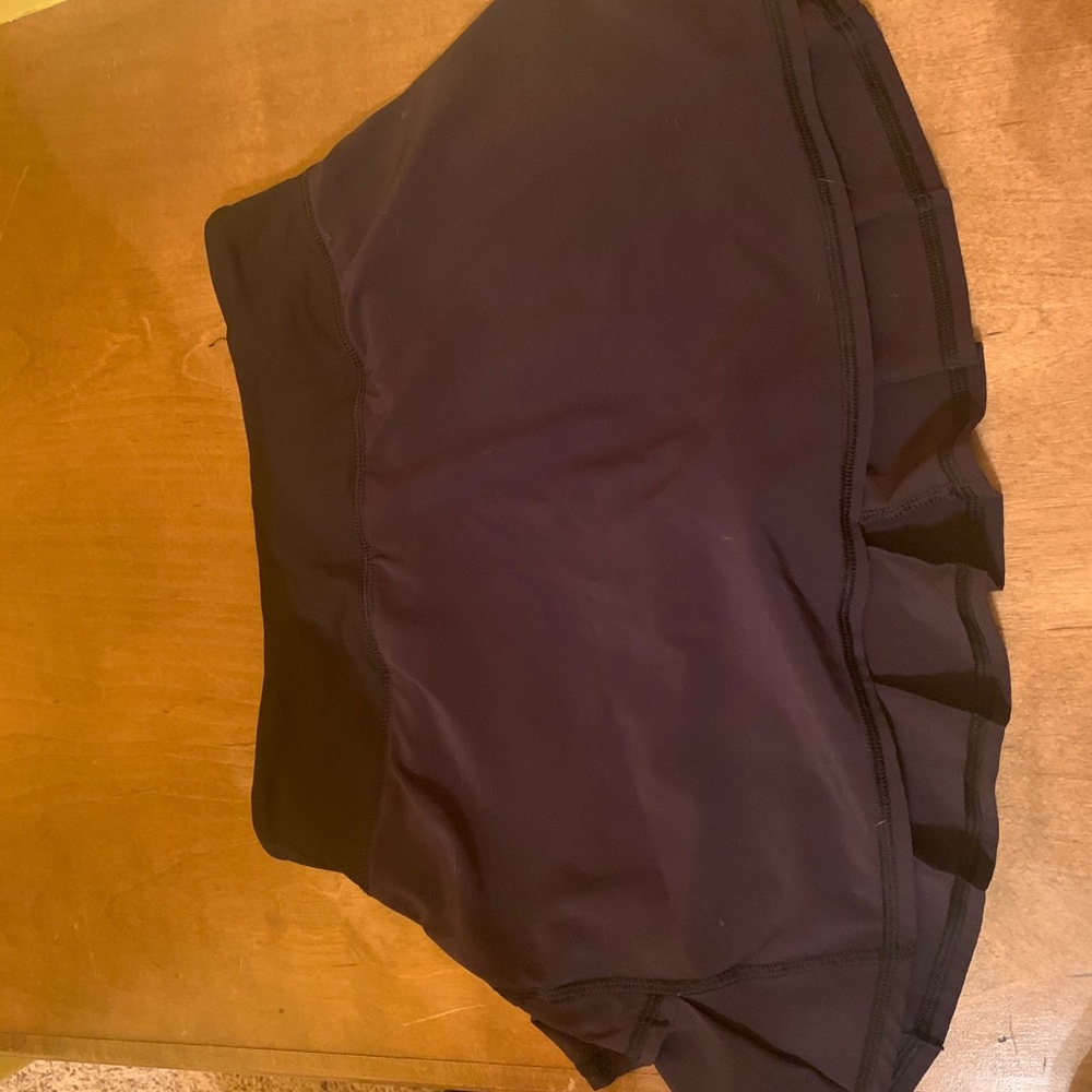 Black lululemon skirt!
